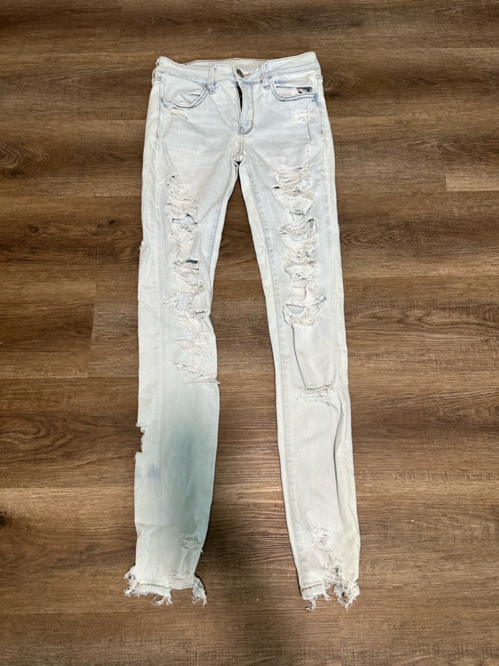 American Eagle “next level stretch” distressed jeggings size 4